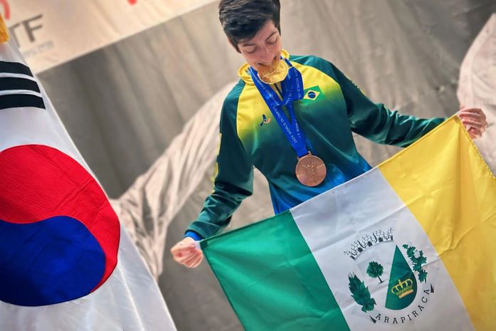 Atleta do taekwondo conquista duas medalhas em competição na Coreia do Sul