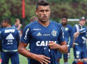 Ederson explica 'negligências' do departamento médico e diz que treinou com ligamento rompido