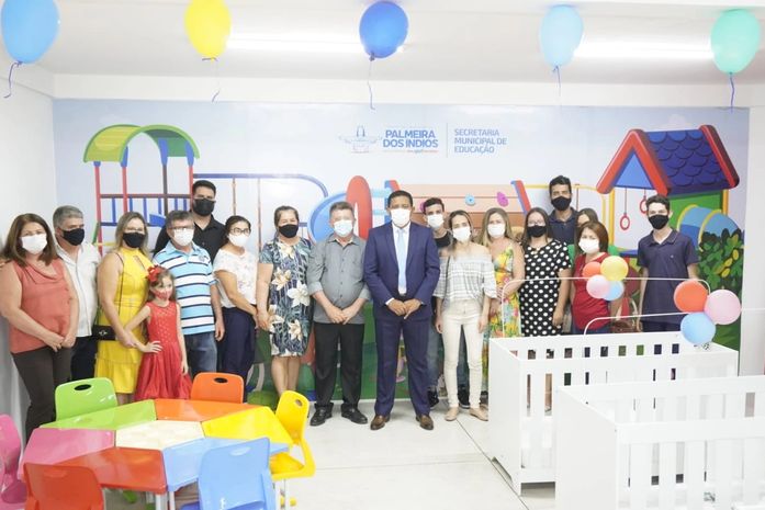 Júlio Cezar entrega CEI de tempo integral à comunidade de Canafístula