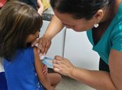 Termina hoje prazo para atualizar carteira de vacina de crianças e adolescentes
