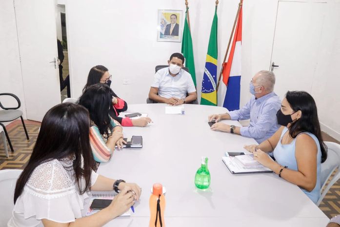 Júlio Cezar anuncia vacinação da Covid-19 para profissionais da Educação