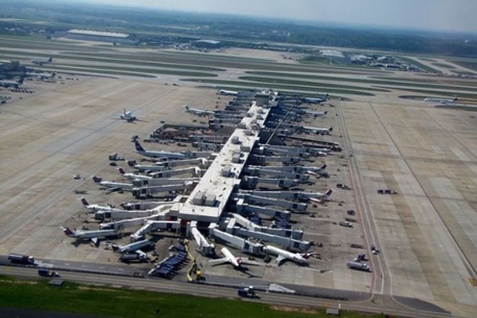 Furacão: próximo alvo é o aeroporto mais movimentado do mundo