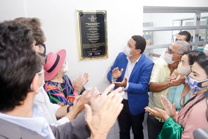 Prefeito Júlio Cezar inaugura escola Mauro Tavares Silva