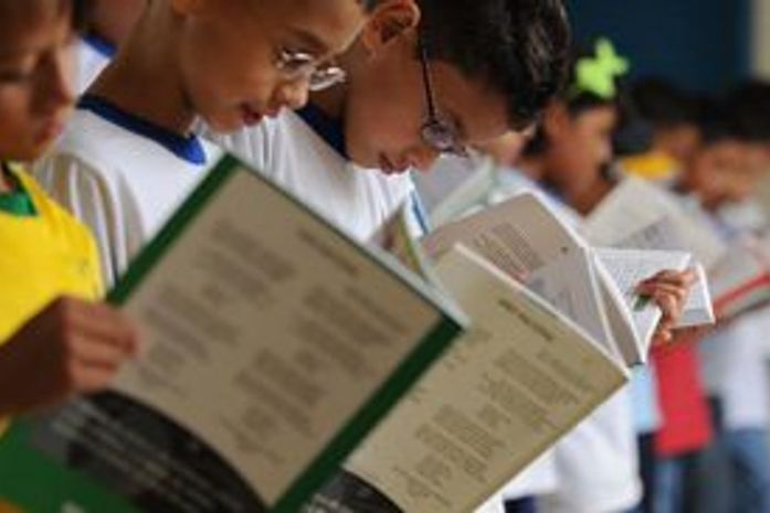 Prorrogado até as 23h59 de hoje prazo para escolha do livro didático