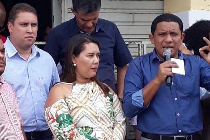 Vereador Pedrinho Gaia acompanhando Prefeito Júlio Cezar