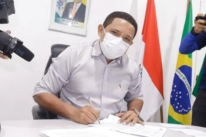 Prefeito Júlio Cézar institui protocolo de volta às aulas na rede municipal