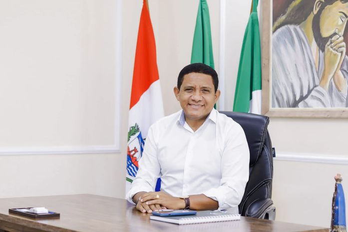 Contrato assinado por Júlio Cezar injetará mais de R$ 100 milhões nos cofres do município de Palmeira