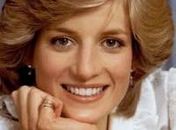 Britânicos se reúnem para relembrar princesa Diana 20 anos após morte