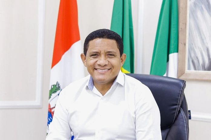 "Se chamar, o Negão vai!”, disse Júlio Cezar, se referindo a sucessão de Renan Filho