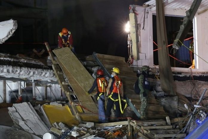 Presidente do México confirma 420 mortos por terremotos de setembro