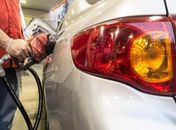 Preço do litro da gasolina sobe 2% em 2018 e encosta em R$ 4,20