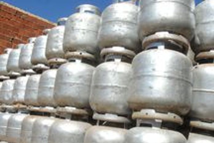 Botijão de gás de cozinha fica 12,2% mais caro a partir de amanhã