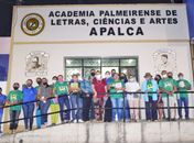 Alunos da EJA da escola Mary Sampaio Caparica participam de aula especial na sede da Apalca