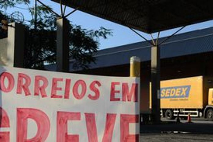 Trabalhadores dos Correios decretam greve nacional