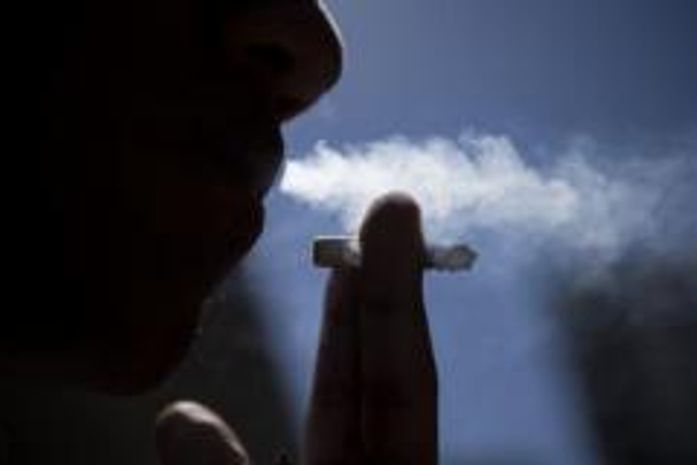 Quase 50% dos fumantes querem deixar o cigarro nos próximos meses, indica estudo
