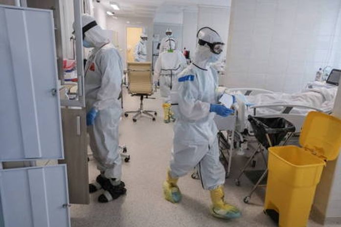 Rússia volta a registrar mais de 10 mil casos de covid-19 em um dia