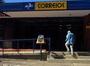 Governo decreta intervenção no fundo de pensão dos Correios
