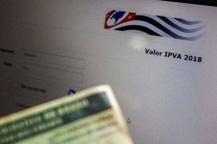 Dono de carro de placa final 1 pode pagar o IPVA com desconto até hoje