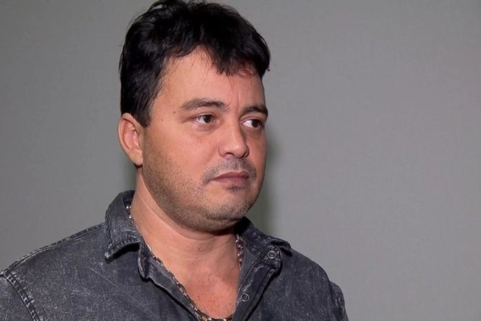 Renner conta que a mãe está pagando o seu aluguel: "A gente tem que se adaptar"