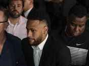 Neymar diz que usou preservativo em encontro com Najila