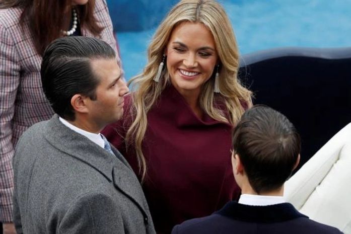 Esposa de filho de Trump é levada a hospital após abrir carta com pó suspeito