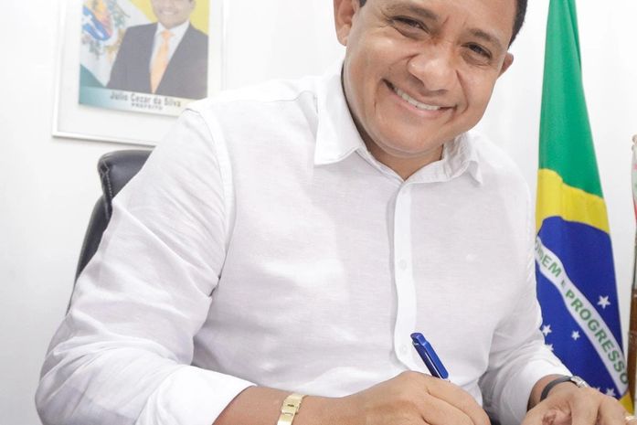 Júlio Cezar adere ao Selo UNICEF e se compromete com os diretos das crianças