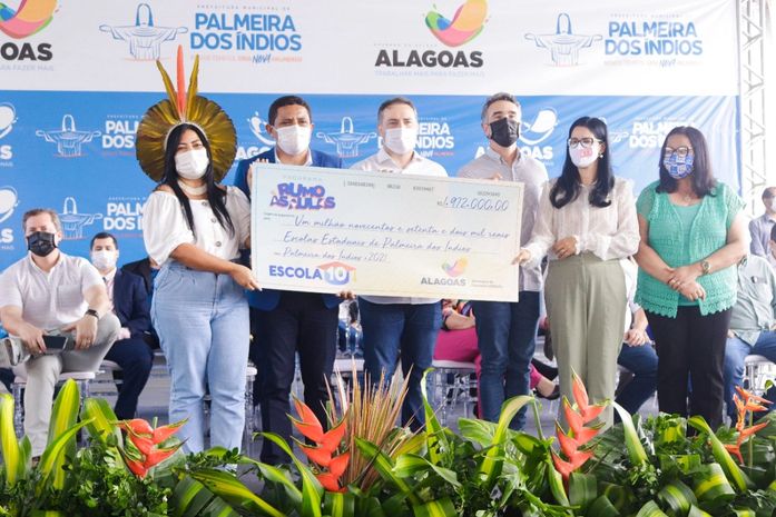 Prefeito Júlio Cezar recebe investimentos do Governo do Estado para Educação do municipio