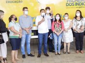 Prefeito Júlio Cezar entrega novos ônibus escolar e kit alimentar para alunos