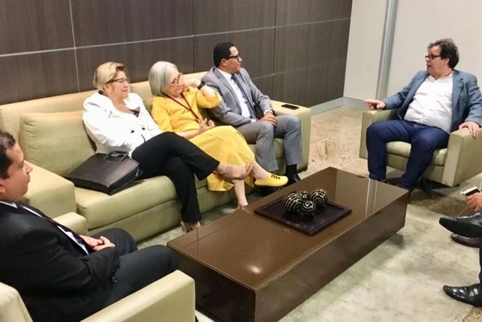 Palmeira: Prefeito se reúne com desembargadores Tutmés Airan e Elisabeth Carvalho