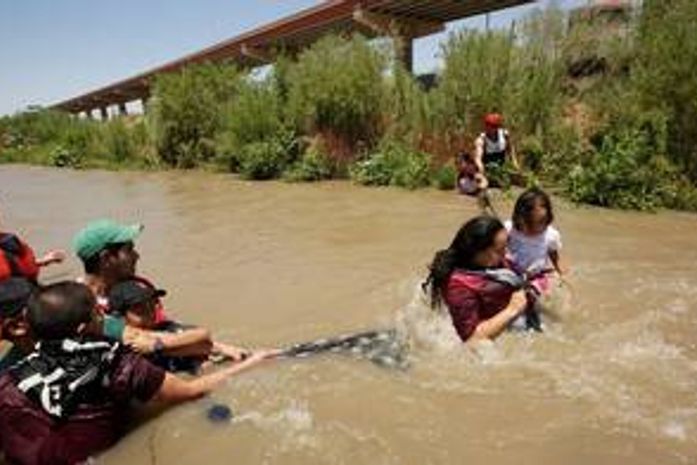 Criança brasileira desaparece em rio na fronteira dos EUA e México