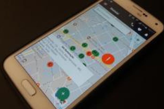 Aplicativo ajuda mulheres a escolher rotas seguras e pedir socorro a amigos