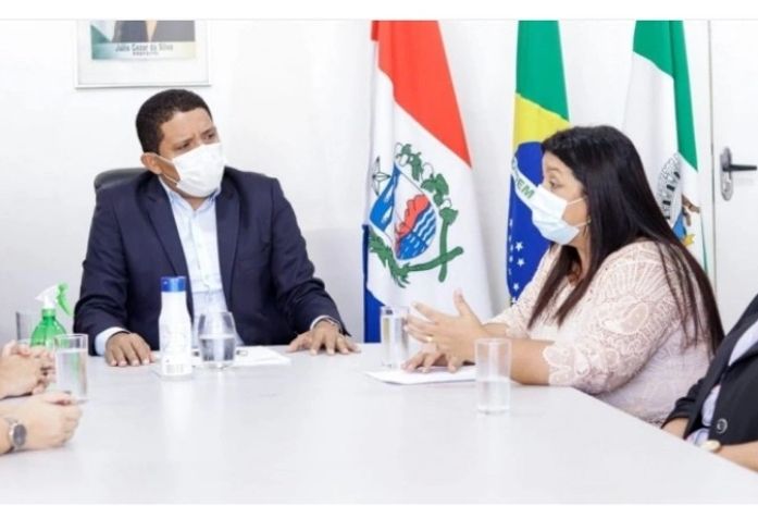 Júlio Cezar e secretária de Estado da Mulher anunciam implantação de Centro Especializado 
