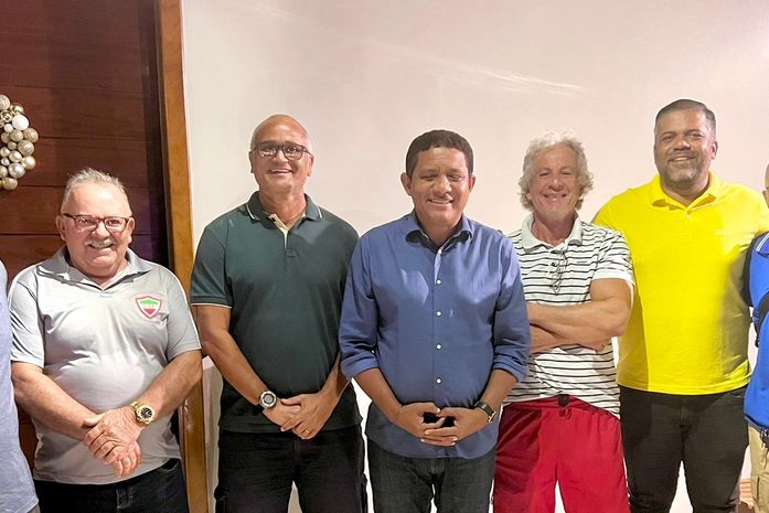 Prefeito recebe diretoria tricolor e reafirma apoio