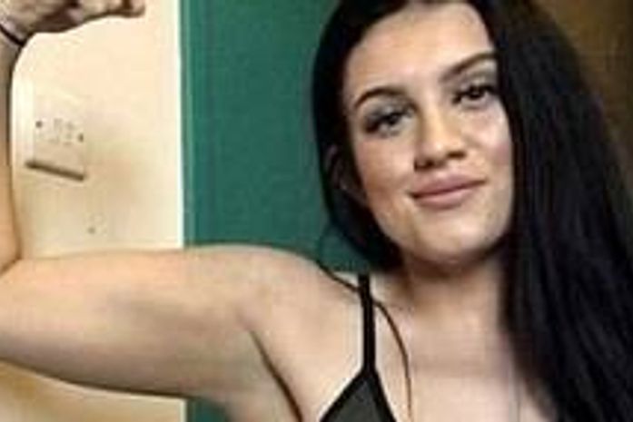 Fanática por malhar fica na cadeira de rodas após acidente na academia