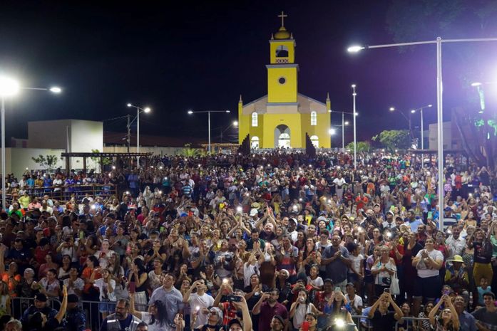 Mais de 20 mil pessoas participam da inauguração do Santuário Frei Damião