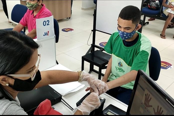 Semede lança projeto que garante documento de identificação aos alunos da rede municipal