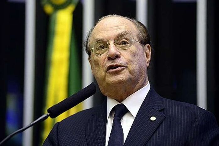 Após determinação de Fachin, Maluf se entrega à Polícia Federal nesta quarta