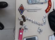 Três jovens são presos após serem flagrados em atitude suspeita, um deles de 16 anos estava com drogas em Major Izidoro