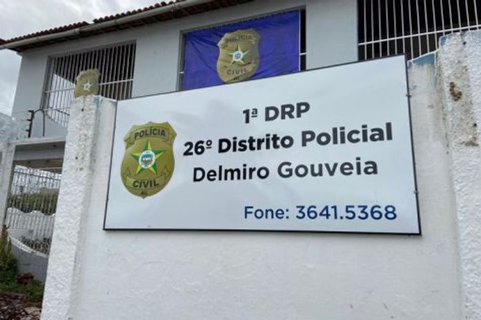 Filho usuário de drogas ateia fogo em casa da mãe após discussão em Delmiro Gouveia