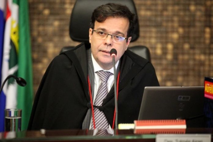 Tutmés Airan de Albuquerque Melo
