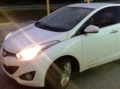 Suspeito estava em carro roubado