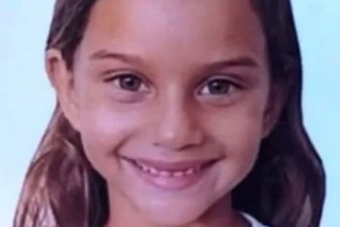 Ana Beatriz foi encontrada morta dentro de um saco de nylon, no telhado da casa do suspeito do crime.
