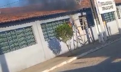 Escola incendeia em povoado de Major Izidoro 
