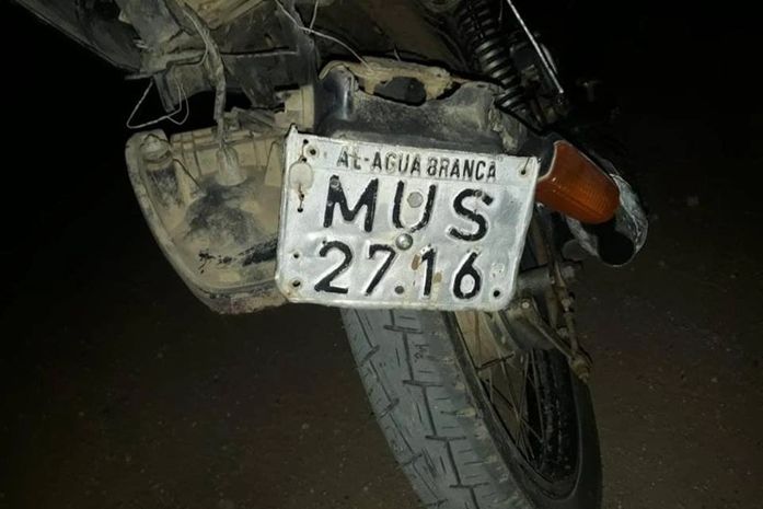 Motociclista fica ferido após colidir em traseira de caçamba na zona rural de Piranhas