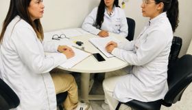 Transtornos alimentares exigem diagnóstico precoce e apoio familiar, alertam especialistas