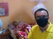 Dr. Edson Magalhães visita jovem com câncer em estado avançado, em Santana, e irá em busca de tratamento para o mesmo; Veja vídeo