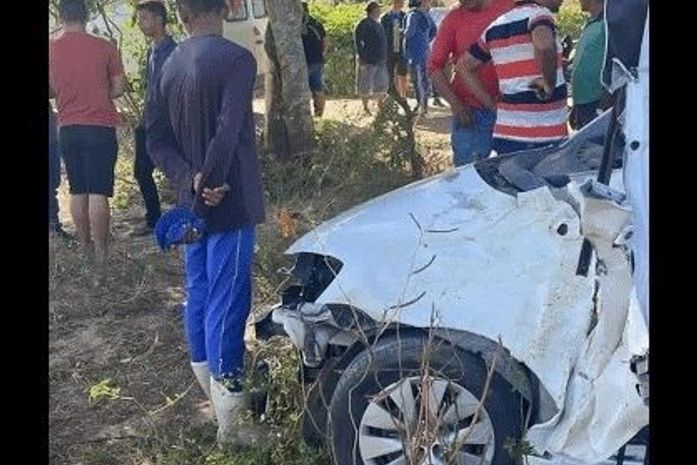 Duas pessoas da mesma família morrem em acidente de carro na zona rural de Dois Riachos