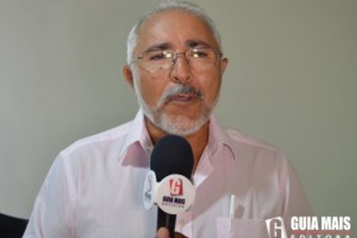 Prefeito Padre Eraldo. (Foto: Fábio Guedes/Editoraguiamais – Arquivo)