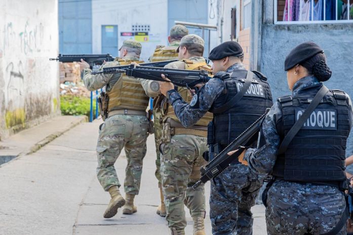 PM apreende mais de 44 quilos de drogas e 26 armas de fogo em Alagoas