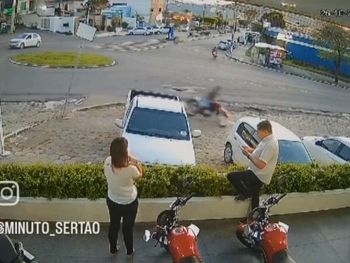 Motociclista cai de moto que conduzia em trecho da BR-316 em Santana do Ipanema
